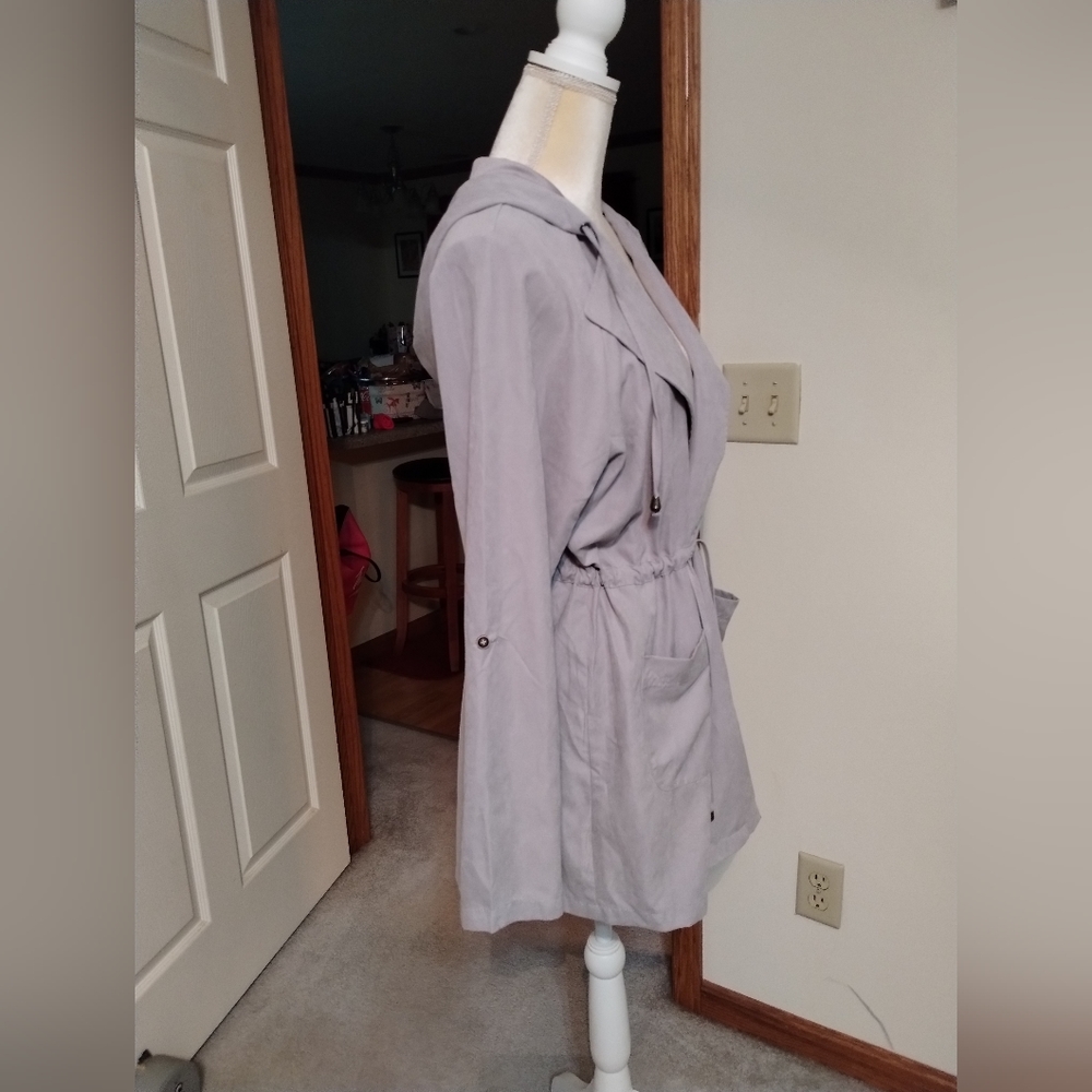 Sand lightweight jacket